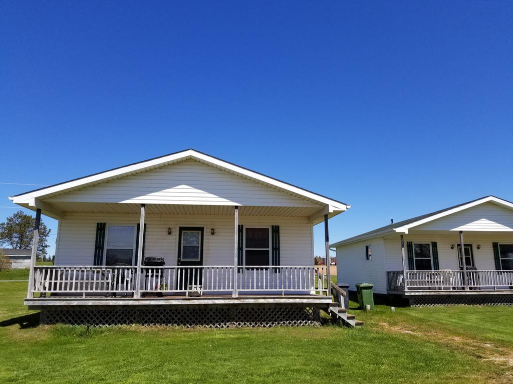 Отель Merry Stanhope Chalets Экстерьер фото