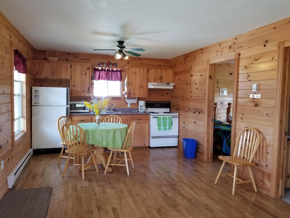 Отель Merry Stanhope Chalets Экстерьер фото