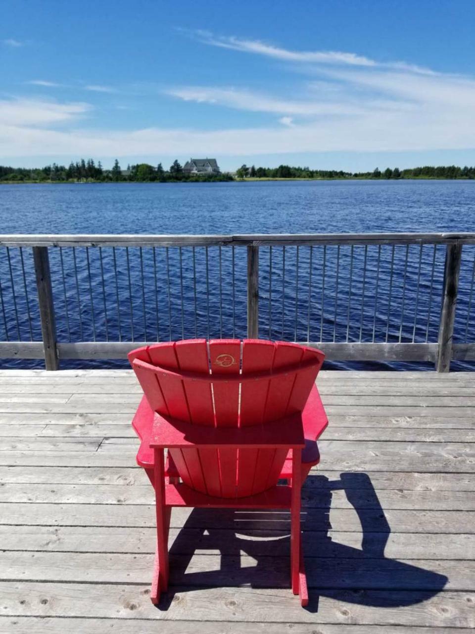 Отель Merry Stanhope Chalets Экстерьер фото